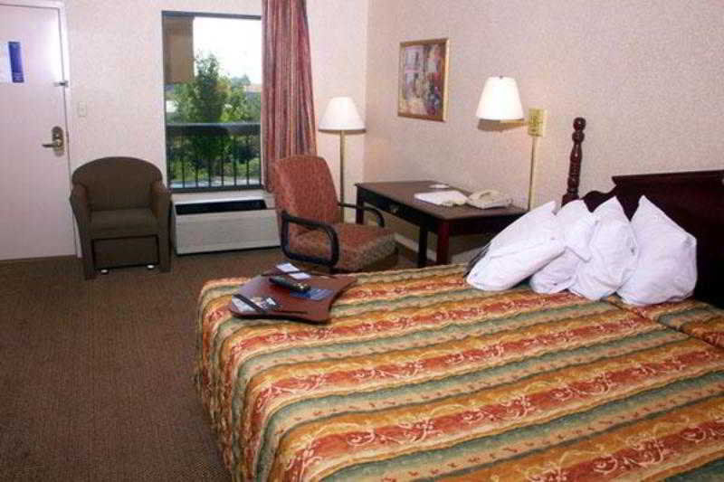 Hampton Inn קוקוויל מראה חיצוני תמונה